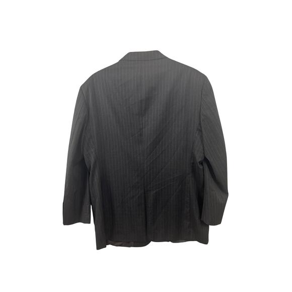 Brooks Brothers 1818 Collection men’s blazer in a gray pinstripe wool - Picture 4 of 16